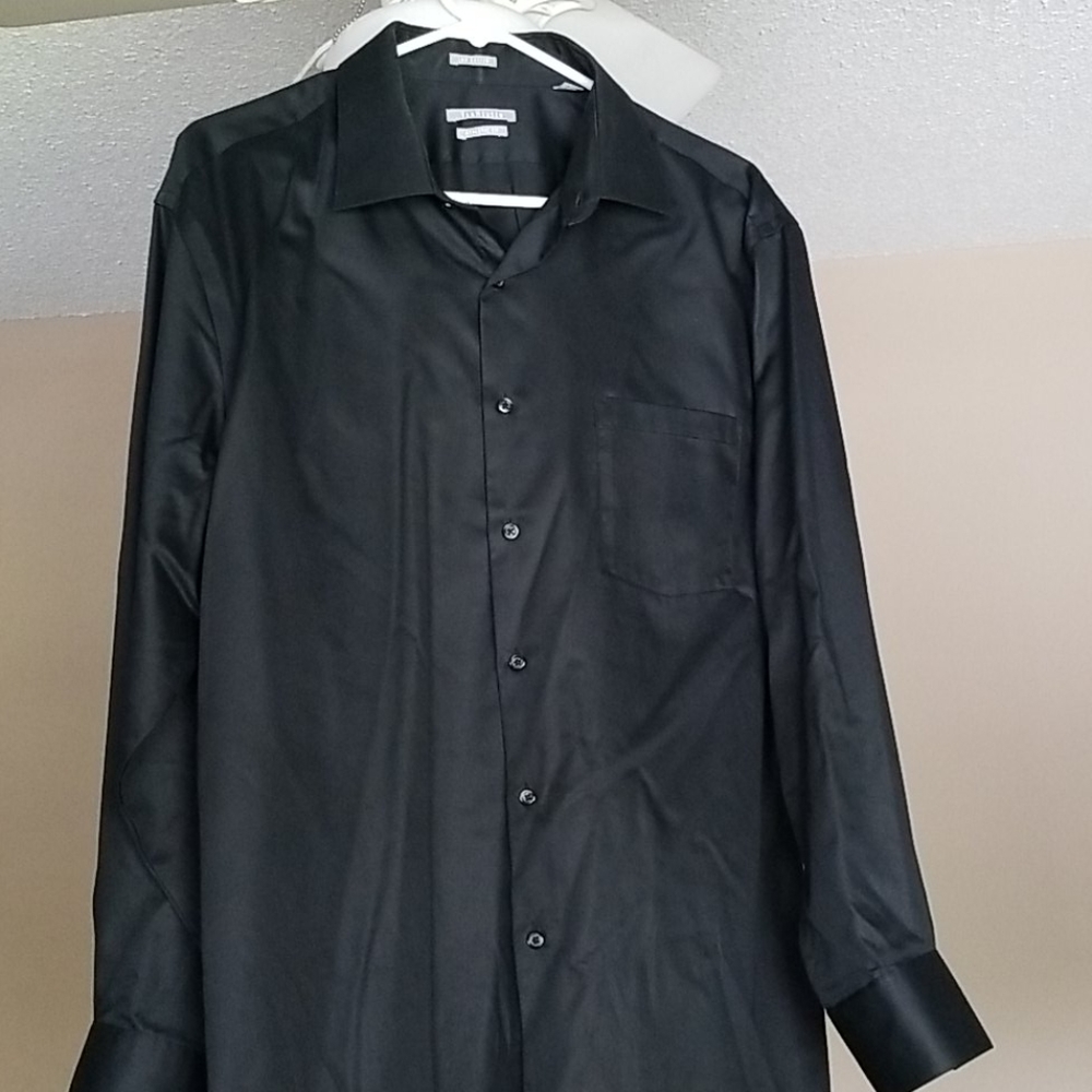 Van Heusen Athletic Fit dress shirt